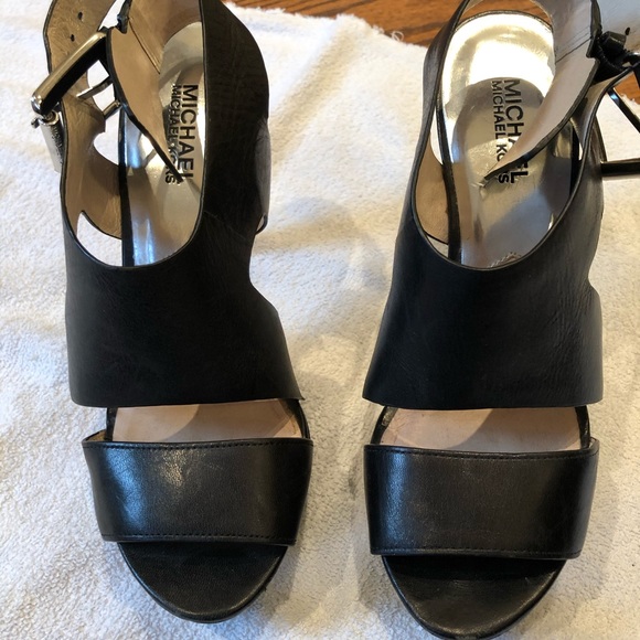 Michael Kors black open toe heels - Picture 4 of 11